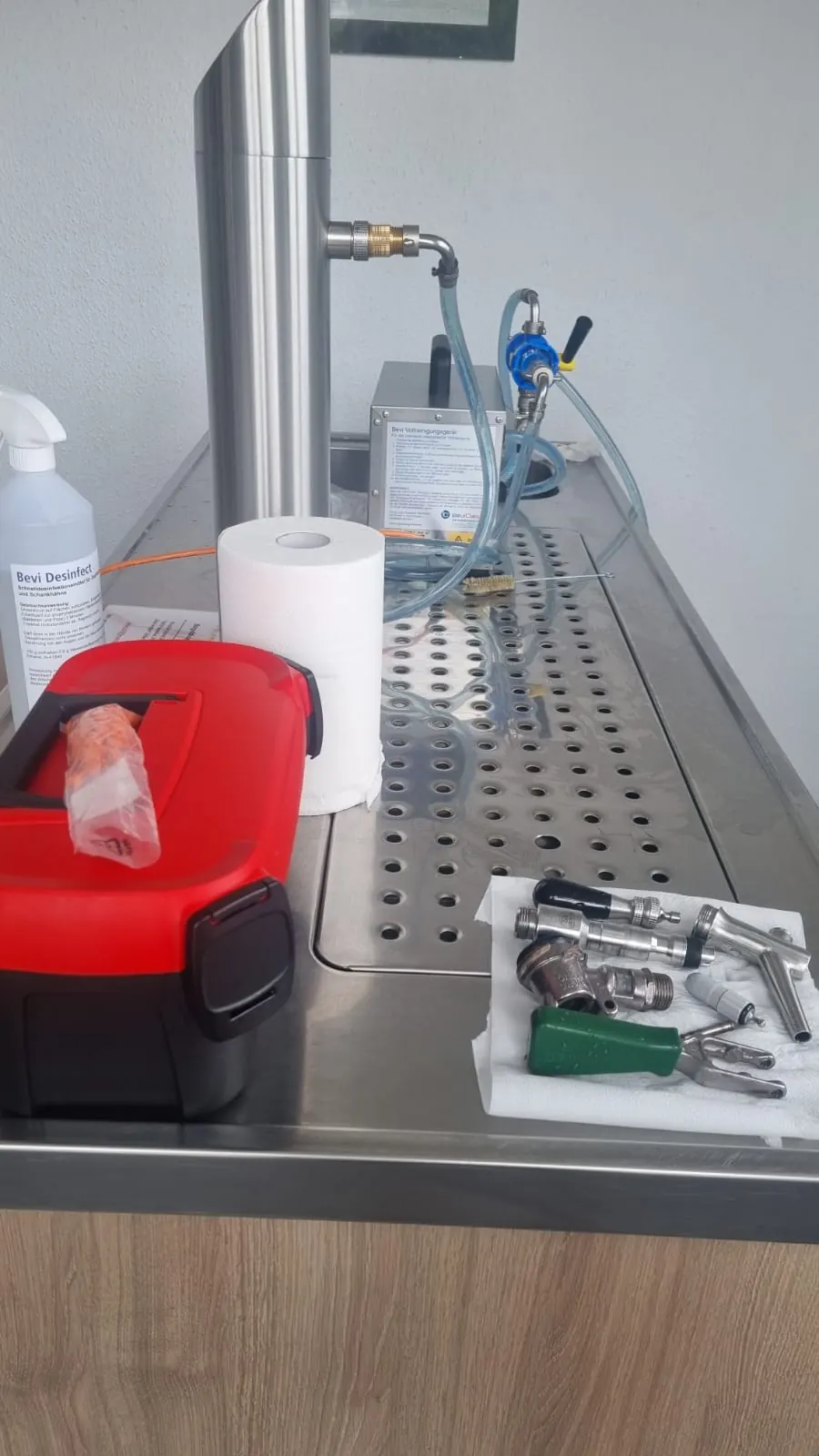 Reinigungs-Equipment für Wasser- und Alkoholfreie Schankanlagen